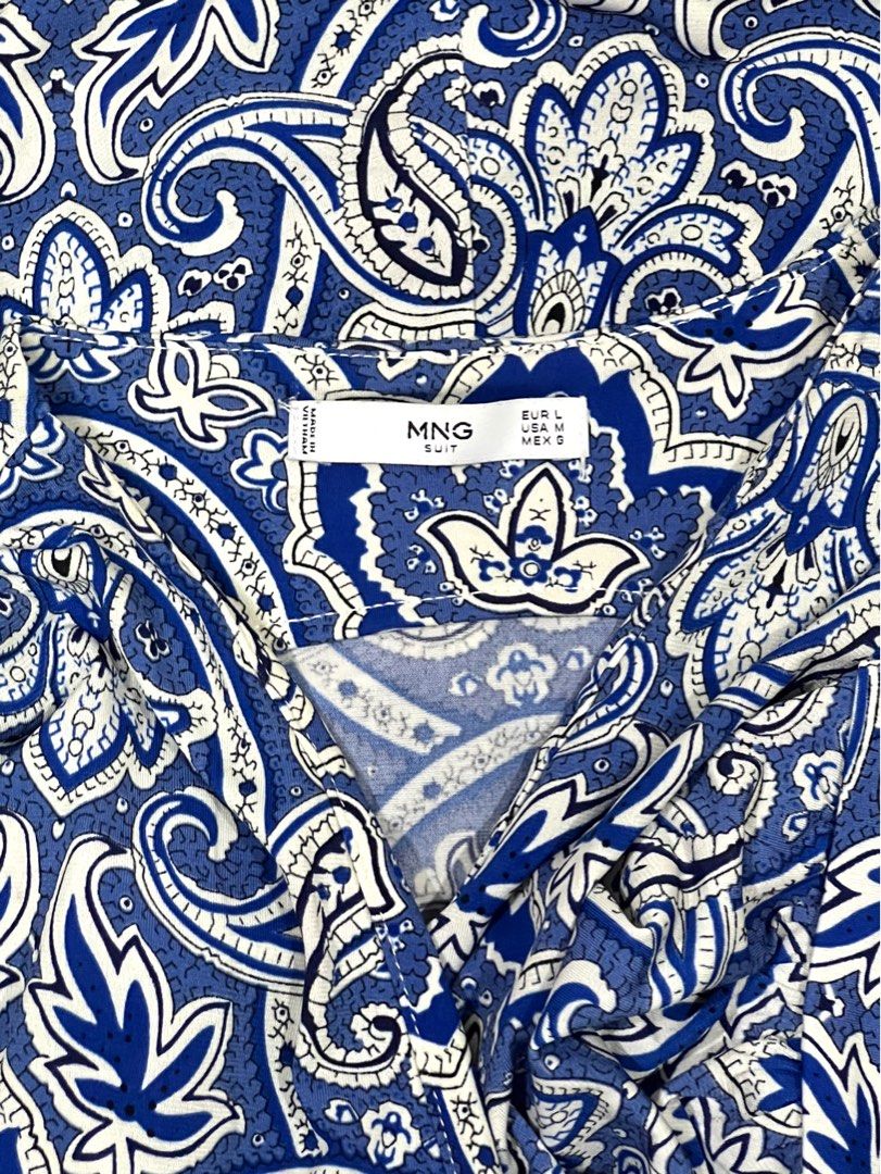 Mango Paisley Jumpsuit (Category: Jumpsuits) located in Cebu City. Submitted by kei.flmn (Listing ID 1459391010, Image 3). Description: 📌PLEASE READ BEFORE MAKING AN OFFER Excellent Condition (No issues) Size:Fits Large (L) - [x] Flat Lay Measurements (in inches): - [x] Bust: 38-40” | Waist: 30” (with side pockets) - [x] Length Reference: Mannequin Height : 5’4” (First-come, first-served basis) Due to an increased number of joy reservers and fak