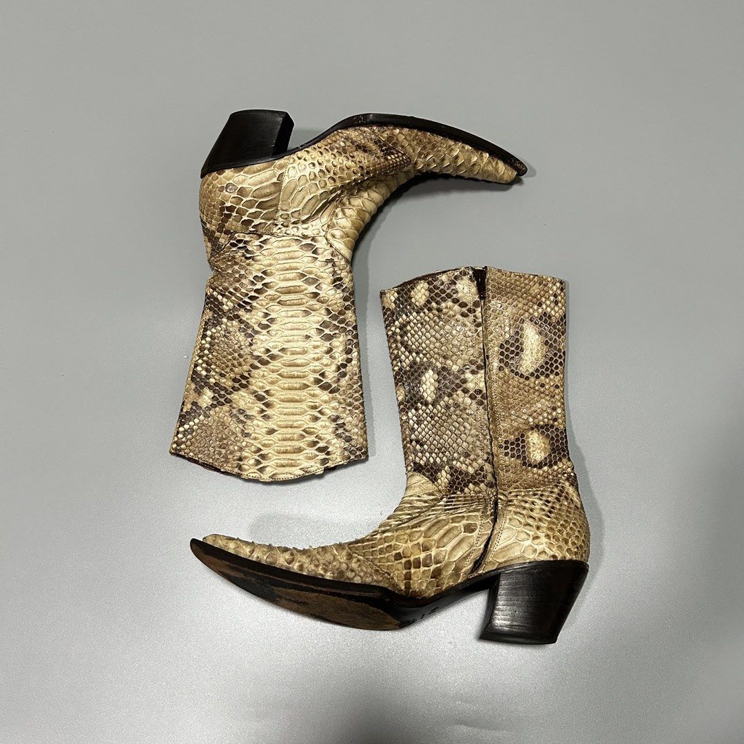 Marilena Snake skin Boots (Category: Boots) located in Pandi. Submitted by davidsorianooo917 (Listing ID 1459425945, Image 1). Description: Marilena Snake skin Boots Made in italy In Excellent Condition Sign of usage Size 38 womens 📍Pandi Bulacan.