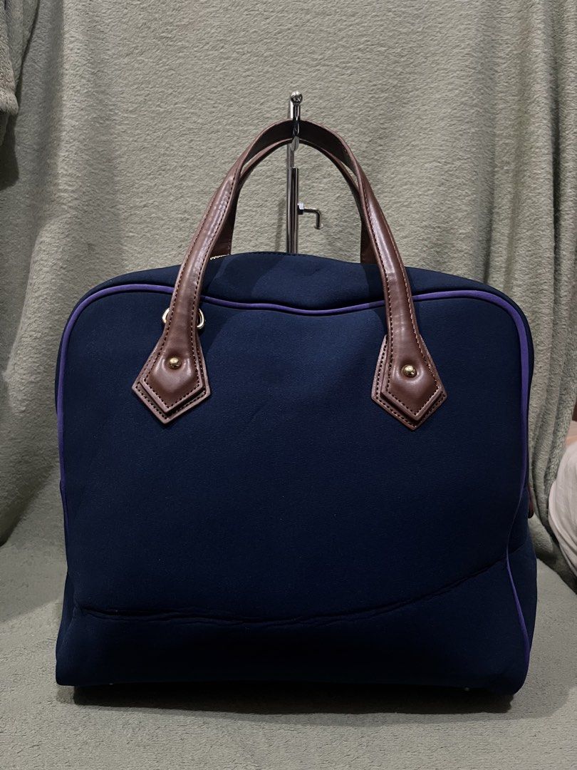 Mary Kay Hand Bag (Category: Tote Bags) located in Zamboanga. Submitted by eladprelovedfinds (Listing ID 1459432220, Image 2). Description: .