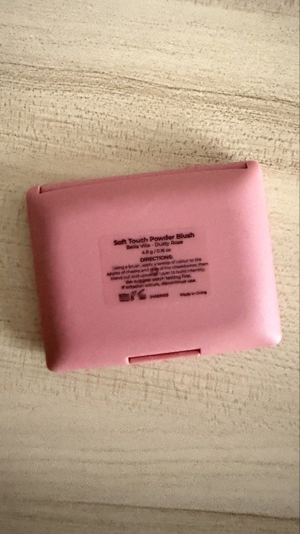 MCoBeauty Soft Touch Powder Blush - Bella Vista (Category: Makeup) located in Cainta. Submitted by getsometin (Listing ID 1459393124, Image 2). Description: Swatched once only.