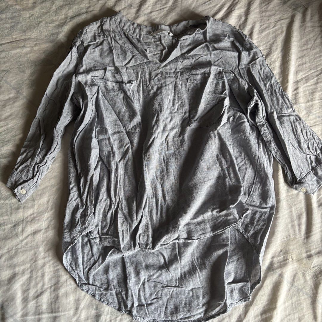 Medium Large Assorted Tops Bundle (Category: Others Tops) located in Binan City. Submitted by mypreloved_haul (Listing ID 1459328025, Image 3). Description: .