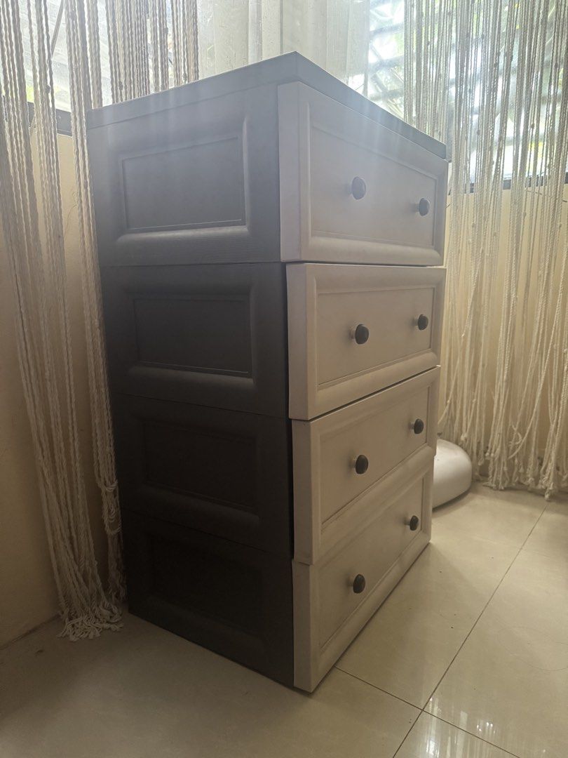 Megabox 4-Layers Drawer/Cabinet (Category: Shelves, Cabinets & Racks) located in Lipa City. Submitted by izziabanana (Listing ID 1459319335, Image 2). Description: 📌 Original Price: ₱2995 (Orange App) 📌 Lightly Used w Minimal Scratches 📌 RFS: Moving out 📌 MOP: Gcash/BPI 📌 Location: Lipa, Batangas 📌 PM for more details.