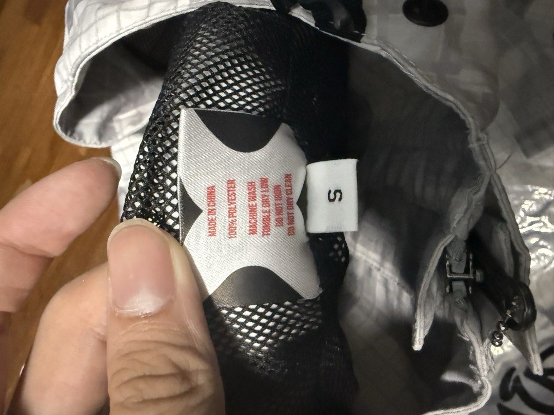 Mertra patchwork plaid jacket (Category: Coats, Jackets and Outerwear) located in Singapore. Submitted by jun_rui_ (Listing ID 1459449173, Image 3). Description: Brand new with tag 100% authentic receipt provided during deal no trade.