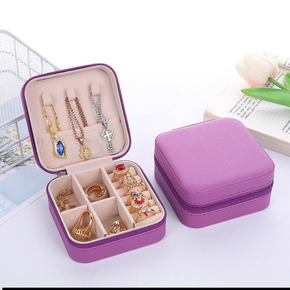 Mini jewelry box (Category: Announcements) located in Manila. Submitted by je.assorted.item.26 (Listing ID 1459377733, Image 2). Description: Mini Jewelry Gift Box Design Can Atouch Imbroide (Perfect for Souvenirs) Available colors: Purple, Red, Black, Baby Pink & Green.