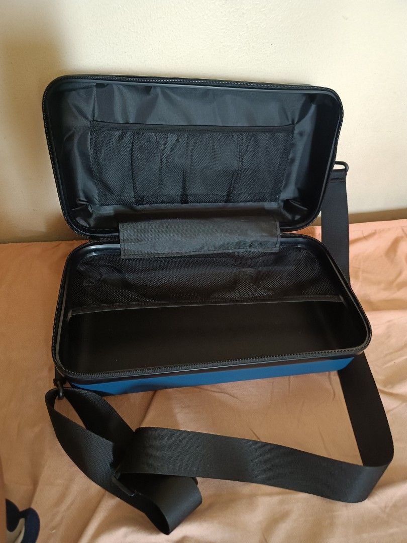Mini storage bag waterproof hard shell (Category: Everything Else Others) located in Manila. Submitted by geil_asentado (Listing ID 1459369686, Image 2). Description: .