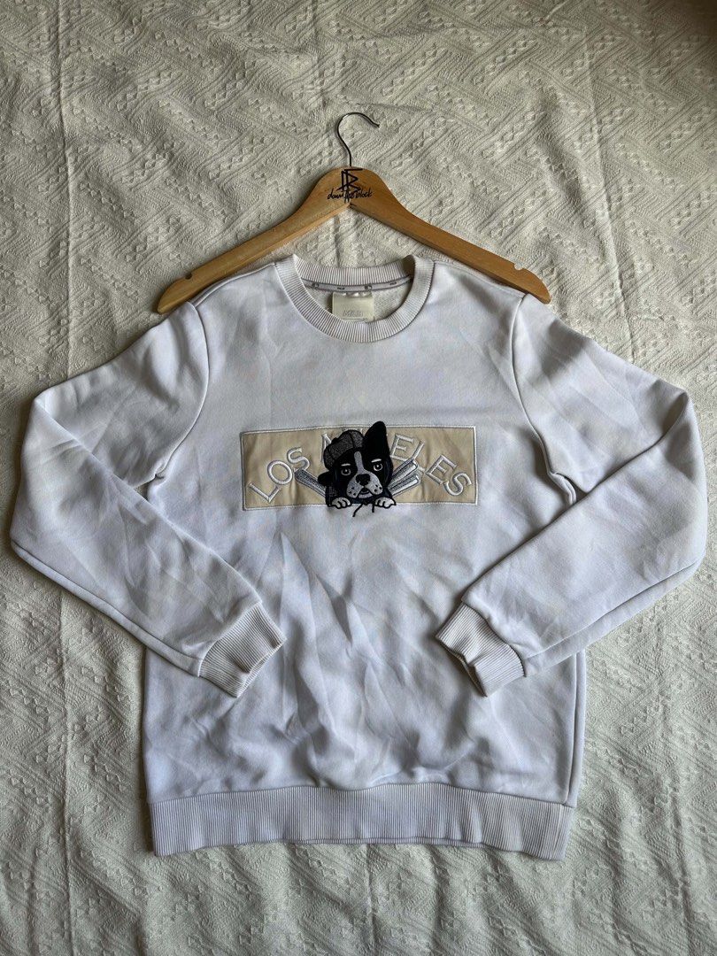MLB LA Sweater (Category: Sleep and Loungewear) located in Davao. Submitted by dtb_clo (Listing ID 1459379519, Image 3). Description: Dimes: 18.5 x 25 Issue: yellow stains +Ship.