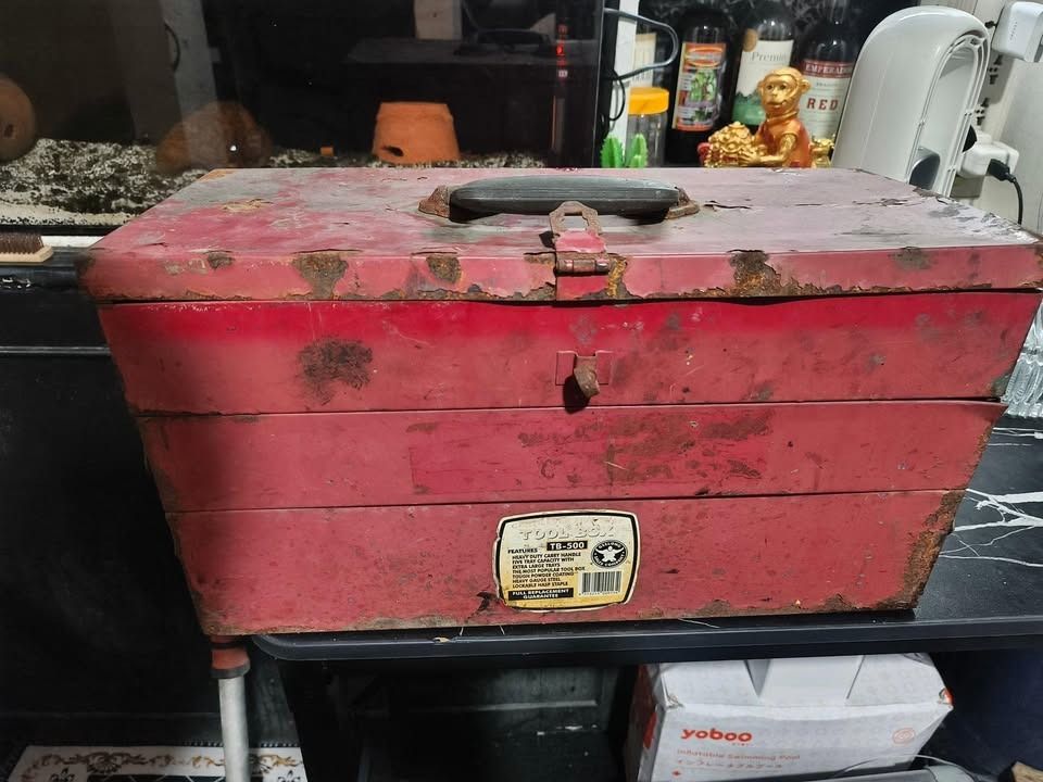 Multi layer toolbox (Category: Storage Boxes & Baskets) located in Pasig City. Submitted by randomstuffs23 (Listing ID 1459389347, Image 1). Description: May mgaonting lubog nasa pic as is for lalamove or pick up.