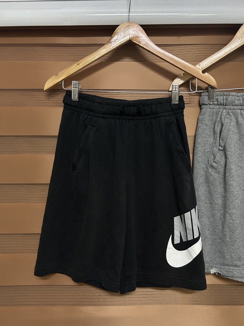 Nike Alumni Youth Size As Pack (Category: Shorts) located in Manila. Submitted by foundarchive.ph (Listing ID 1459411863, Image 2). Description: Nike Alumni Youth Size As Pack Size L and XL Youth (24-30W x 17L) Good as new Need wash See pics for the issue ₱1000 only Manila area can ship nationwide.
