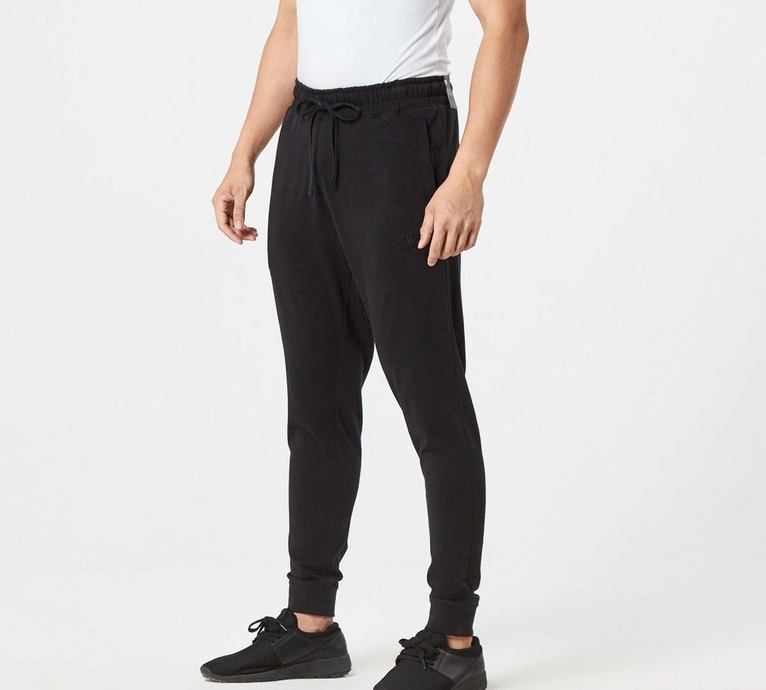 NIKE DUAL STRING TRIPLE BLACK JOGGER (Category: Joggers) located in Caloocan City. Submitted by wewearworn (Listing ID 1459391501, Image 3). Description: Waist: 34 to 36 Length: 39 Excellent No issues 9.5/10 Color Rate.