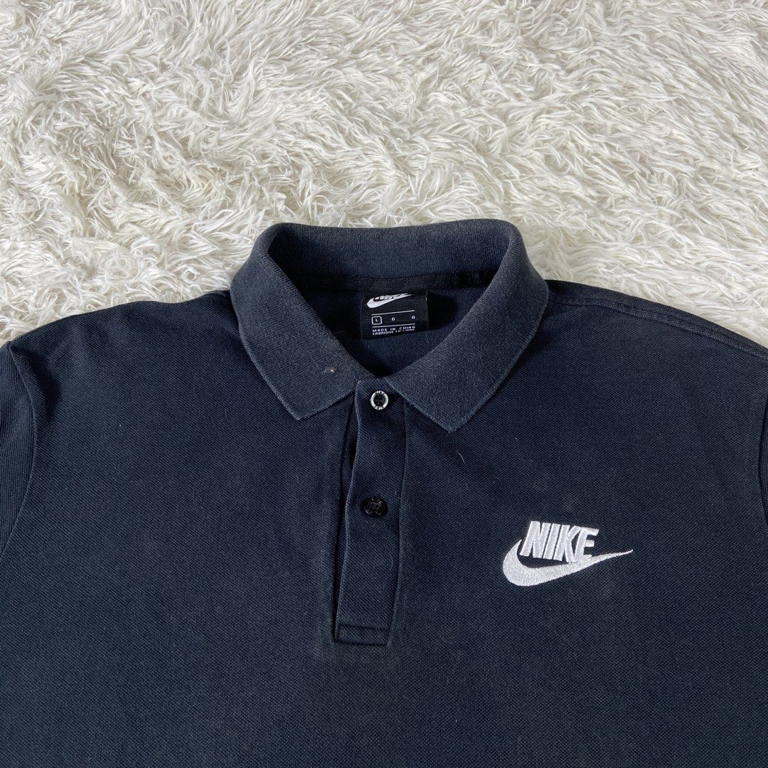 Nike Polo Shirt Black in Large (Category: Tshirts & Polo Shirts ) located in Naga. Submitted by rackstar4400 (Listing ID 1459305029, Image 2). Description: Nike Polo Shirt Black – Large | Classic Sportswear 📌 Brand: Nike 📌 Item: Polo Shirt 📌 Size: Large 📌 Color: Black About the Style: A clean Nike polo with a simple, versatile look. Easy to wear for everyday outfits while keeping that classic sportswear feel. Style: Pair it with cargos, chino