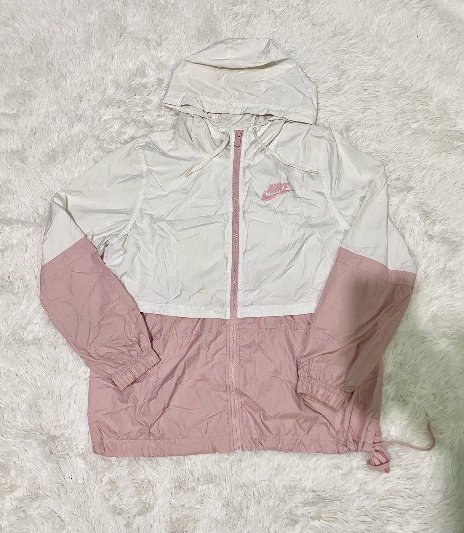 Nike windbreaker for womens (Category: Coats, Jackets and Outerwear) located in Marikina City. Submitted by fitfirst (Listing ID 1459451193, Image 1). Description: Nike windbreaker jacket for womens Size large on tag Dimes nsa pictures Price 1000 Like new condition Location marikina city.