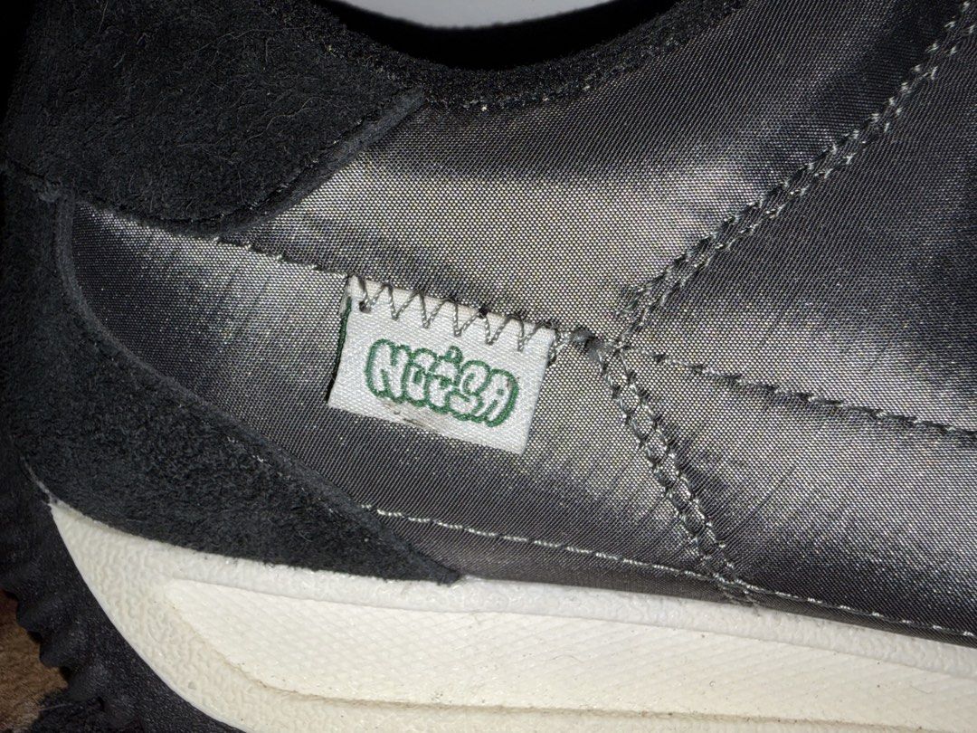 Noosa Sportstyle Sneakers (Category: Casual Shoes) located in Bacolod City. Submitted by simulasawala (Listing ID 1459467843, Image 2). Description: - Brand new Black Noosa Sportstyle sneakers - Unique quilted design on the toe box - Cozy fuzzy trim around the ankle collar - Convenient elastic laces with toggle for easy adjustment - Original tags still attached - Ideal for casual and everyday wear.