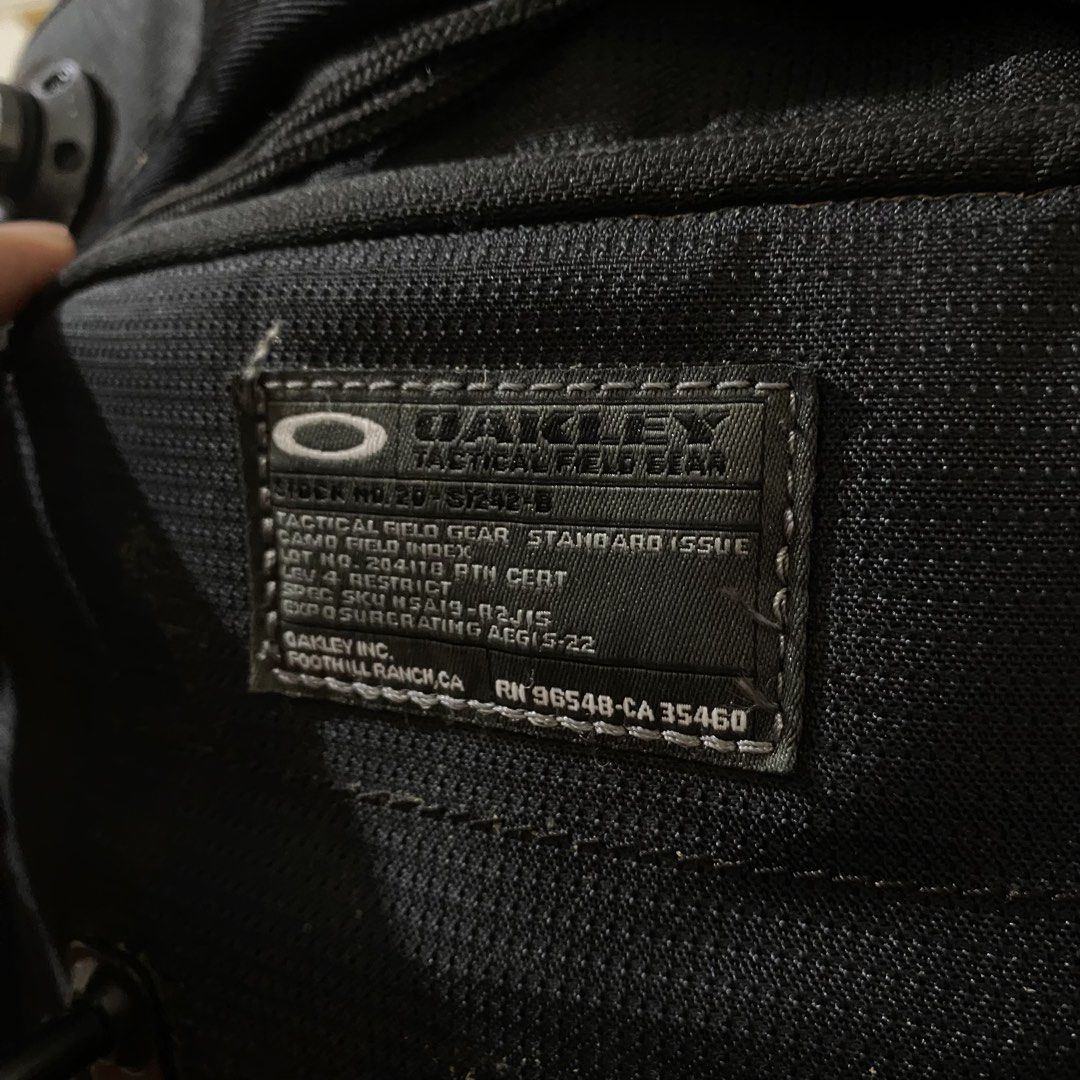 Oakley Big Kitchen Sink 35L Backpack (Category: Backpacks) located in Manila. Submitted by 4114thrifts.ph (Listing ID 1459399288, Image 3). Description: Item Name: Oakley Big Kitchen Sink 35L Backpack (Details) • Condition: Good Condition • Color Rate: 9/10 • Issue/s: Sign of Usage, Sliced Fabric & Need Wash Mine: 3,950 Free Shipping 📥 Dasmariñas City, Cavite, 4114📍.