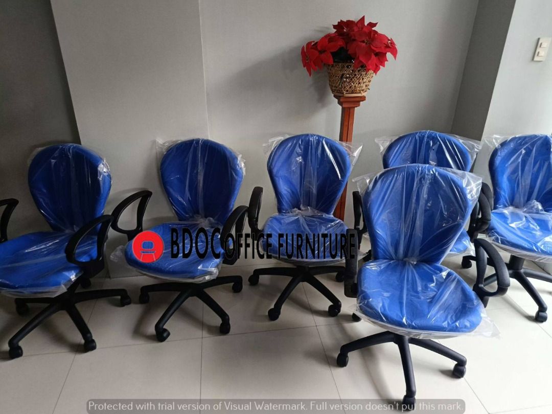 Office Chairs - various color - Ergonomic Swivel (Category: Office Furniture & Fixtures) located in Caloocan City. Submitted by bdocoffice37467 (Listing ID 1459290620, Image 2). Description: - Ergonomic swivel office chairs - Available in black and blue - Features wheels for easy movement - Ideal for office or home workspace - Available for individual purchase or in bulk - Contact us for more information.