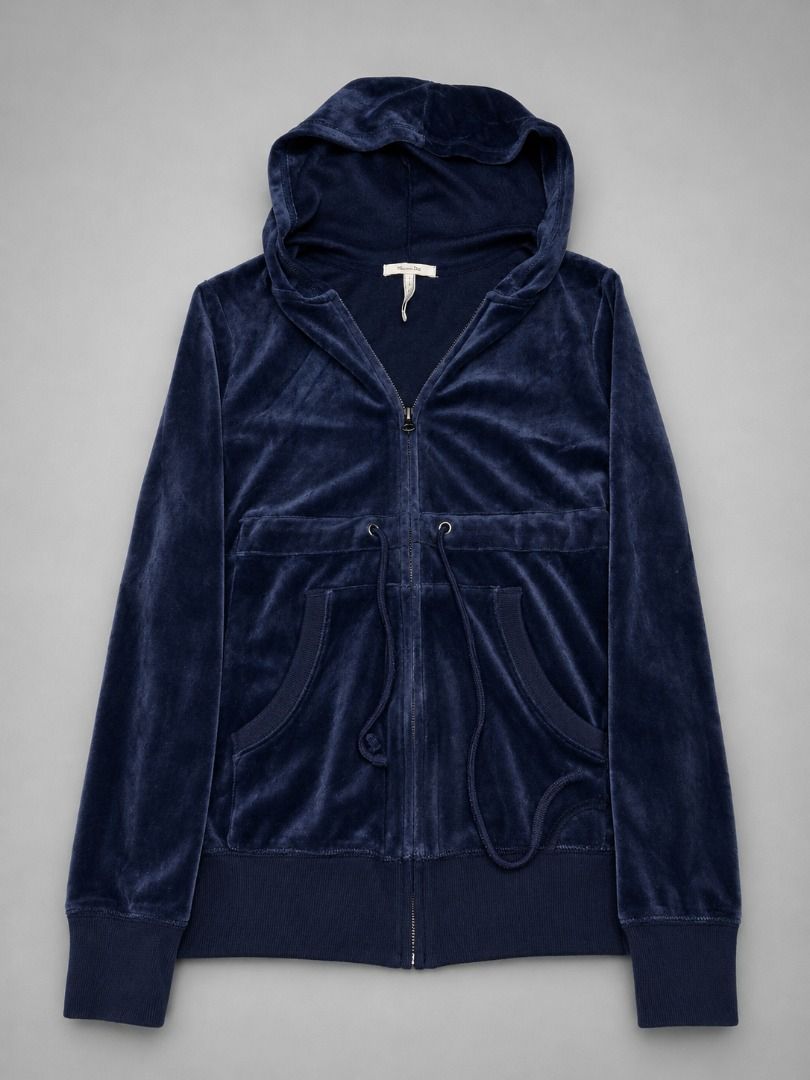 Old Navy Maternity velour hoodie (Category: Coats, Jackets and Outerwear) located in Zamboanga. Submitted by 1stthrift (Listing ID 1459312088, Image 1). Description: .