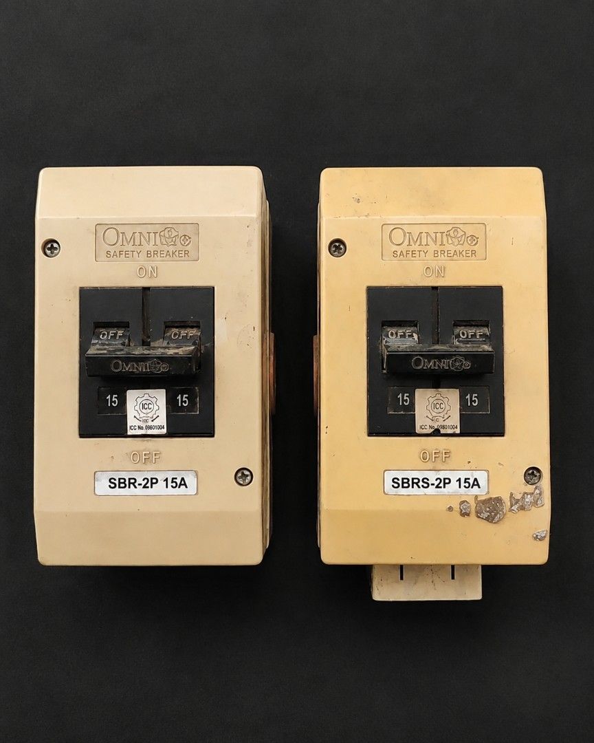Omni Safety Breaker (Category: Electrical, Adaptors & Sockets) located in Pasig City. Submitted by realistic28 (Listing ID 1459335682, Image 1). Description: Decluttering — Nakatambak lang good condition.