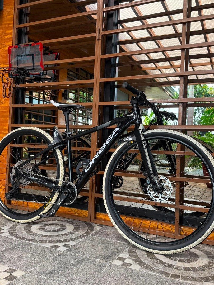 Orbea (Category: Bicycles) located in Tuy. Submitted by ynhel01 (Listing ID 1459384707, Image 2). Description: Orbea MX30 29ers Cole Crank set Snail 36T Chain ring Deore 11Speed Rd Deore Cogs Deore Shifter Deore Hydraulic Brakes front and rear Shimano XTR Pedals Carbon Sunspeed Rigid Fork Carbon Seatpost Alluminum integrated handlebar Crank brothers seat clamp.
