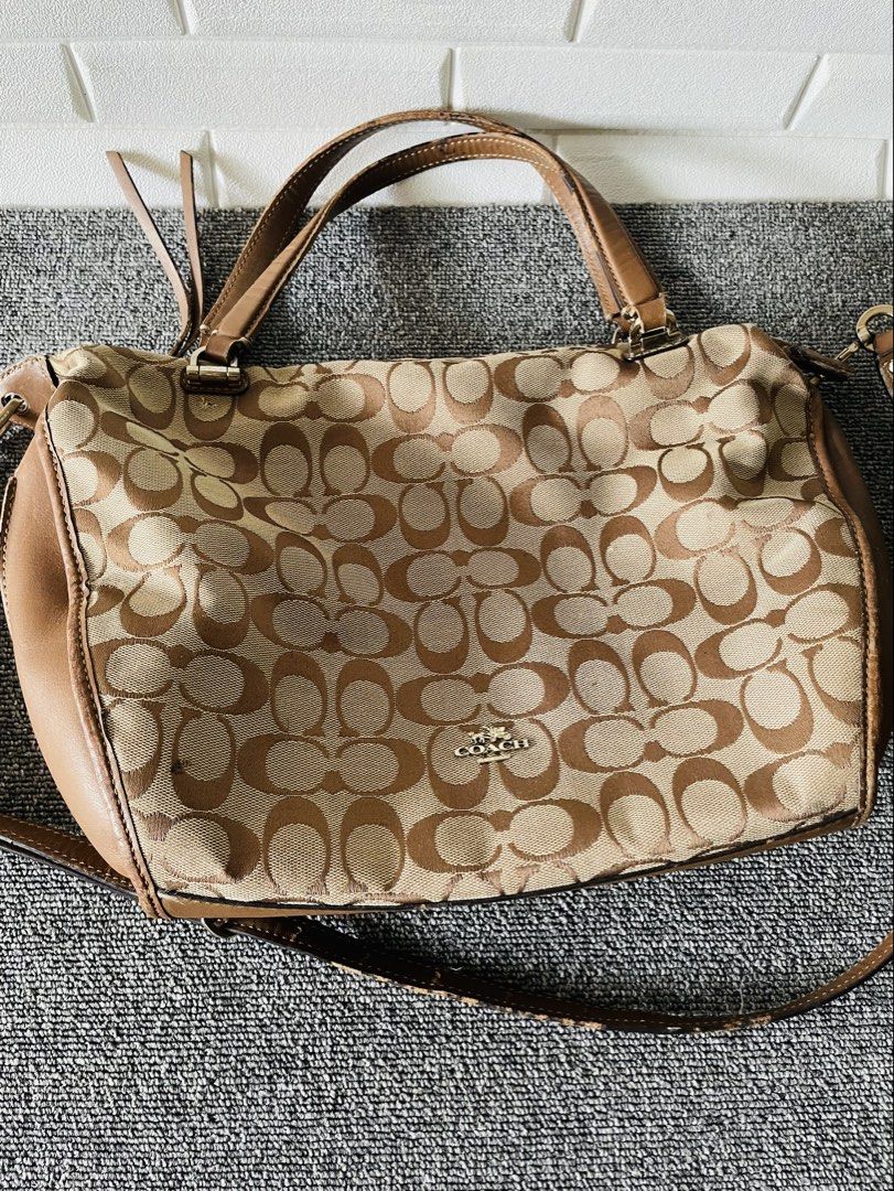 Orig Legit Coach Two way bag (Category: Everything Else Others) located in Caloocan City. Submitted by mdvs.bagsnmore (Listing ID 1459421155, Image 1). Description: Original Preloved with signs of wear, tolerable flaws as seen in photos hence the low price. - minor rubs in fabric - strap rubber lining Still presentable and has plenty of life left location: Caloocan North MOP: BDO, Gcash, Gotyme nationwide shipping via J&T Lalamove ready SF: buyer