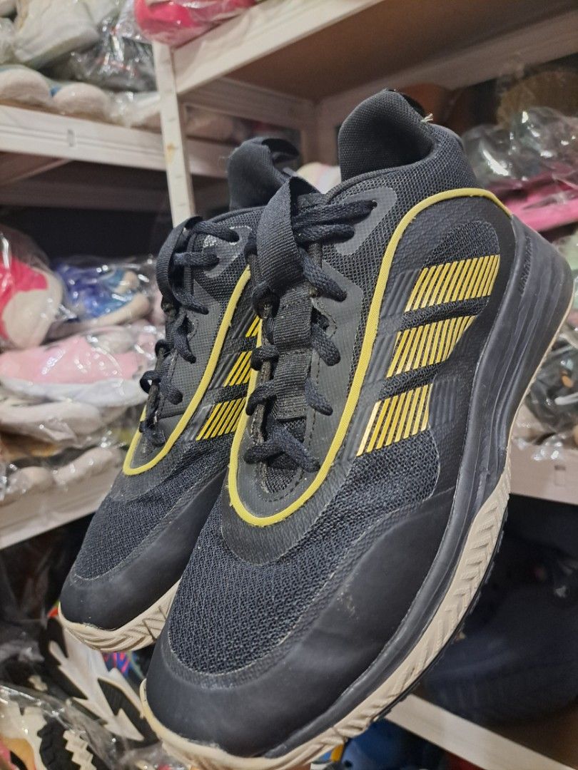 Original Adidas shoes (Category: Casual Shoes) located in Quezon City. Submitted by kimlynandaya (Listing ID 1459427243, Image 3). Description: Original Adidas Shoes Us:7 Uk:6½ Fr:40 cm:25.