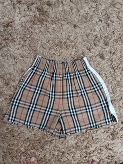 (Category: ) located in . Submitted by fashionluxury058 (Listing ID 1459333883, Image 1). Description: .