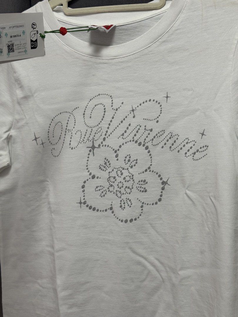 Original KENZO TEE (Category: Luxury Apparel) located in Manila. Submitted by prettystuff1008 (Listing ID 1459401965, Image 2). Description: New with tag 10500 Size small fit up to med frame actually Selling very low Ideal gift .