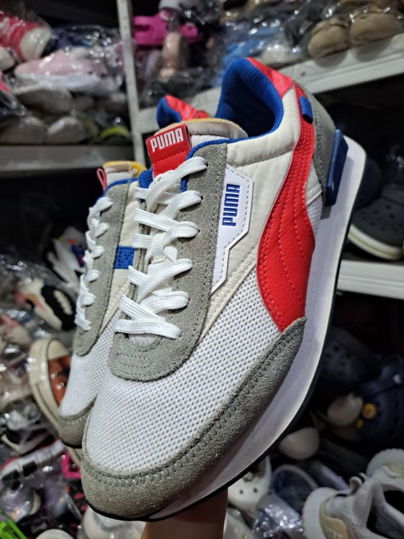 Original Puma shoes (Category: Sneakers) located in Quezon City. Submitted by kimlynandaya (Listing ID 1459426177, Image 3). Description: Original Puma shoes Us:8 uk:7 eur:40.5 cm:26.