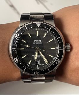 (Category: ) located in . Submitted by j_watches007 (Listing ID 1459454210, Image 1). Description: .