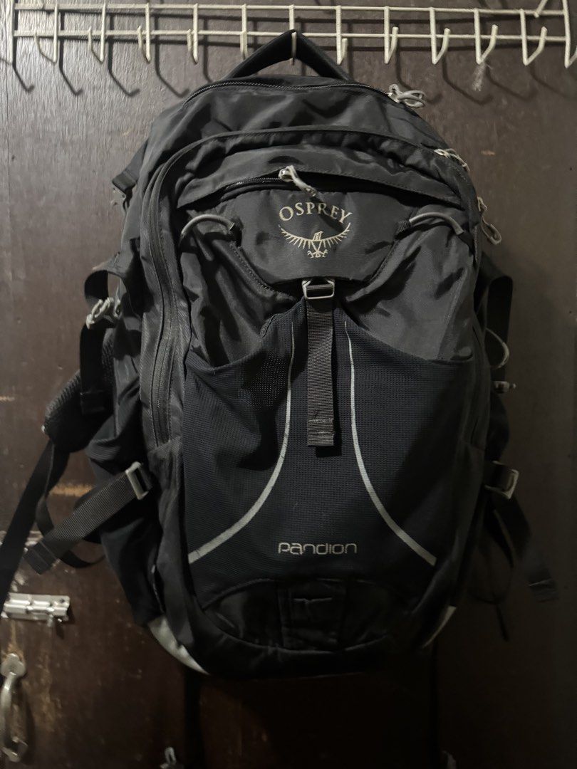 Osprey Pandion with arch support 28 liter (Category: Backpacks) located in Manila. Submitted by wiseearth.075b2f (Listing ID 1459438189, Image 1). Description: - Osprey Pandion backpack in black -with back/arch support -₱3995 nego -we can do meet up or COD - Multiple compartments for excellent organization - Padded back panel and shoulder straps for maximum comfort - Ideal for school, work, or travel - Zippers and buckles are all in good working 