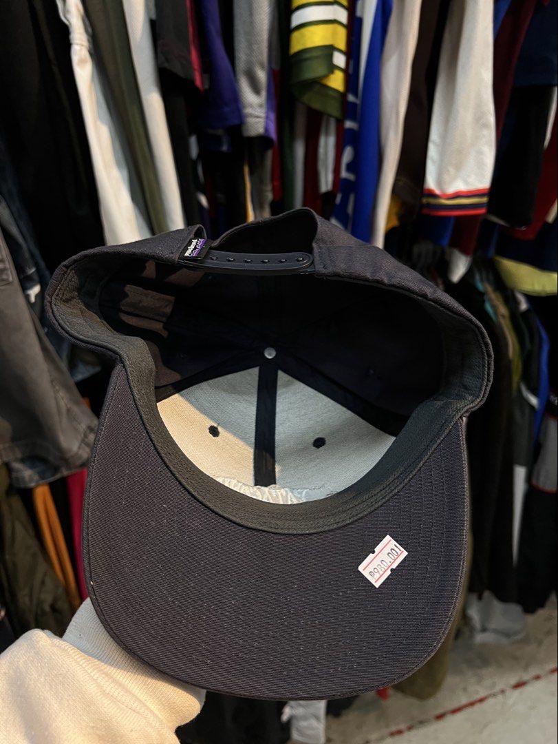 Patagonia Bear Logo Snapback Ball Cap (Category: Caps & Hats) located in Alcala. Submitted by capnbagseller (Listing ID 1459426977, Image 3). Description: EXCELLENT CONDITION AUTHENTIC FREE SHIP BAGUIO LOC .