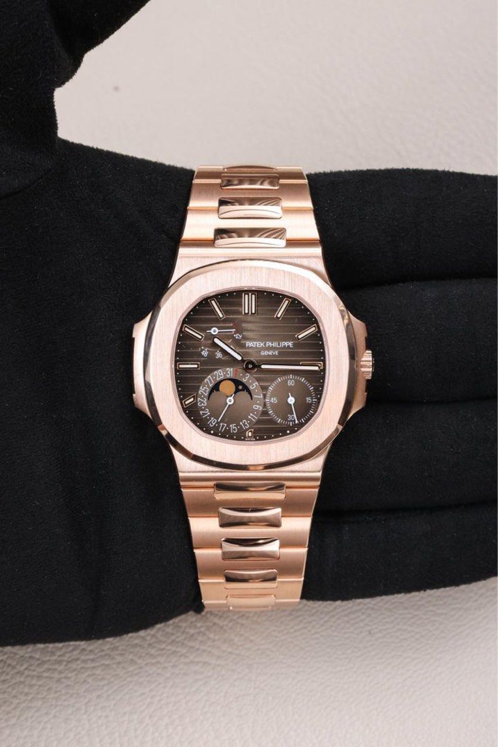 Patek Philippe 5712/1R Moonphase (Category: Luxury Watches) located in Makati City. Submitted by vintage.grail (Listing ID 1459346117, Image 2). Description: Patek Philippe Moonphase - Full Rose Gold Reference 5712/1R-001 Brand New Year 2024 ( New Old Stock ) Complete Set 🏷️ Php 18,200,000 Open for viewing at Vintage Grail, The Peninsula Manila DM for reservation.