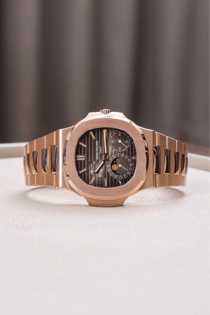 Patek Philippe 5712/1R Moonphase (Category: Luxury Watches) located in Makati City. Submitted by vintage.grail (Listing ID 1459346117, Image 1). Description: Patek Philippe Moonphase - Full Rose Gold Reference 5712/1R-001 Brand New Year 2024 ( New Old Stock ) Complete Set 🏷️ Php 18,200,000 Open for viewing at Vintage Grail, The Peninsula Manila DM for reservation.