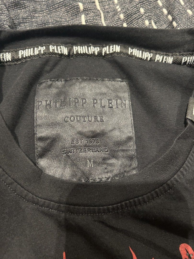 PHILIPP PLEIN SS18 FAST AND GLORIOUS (Category: Tshirts & Polo Shirts ) located in Manila. Submitted by chivaaass (Listing ID 1459435219, Image 2). Description: Negotiable.