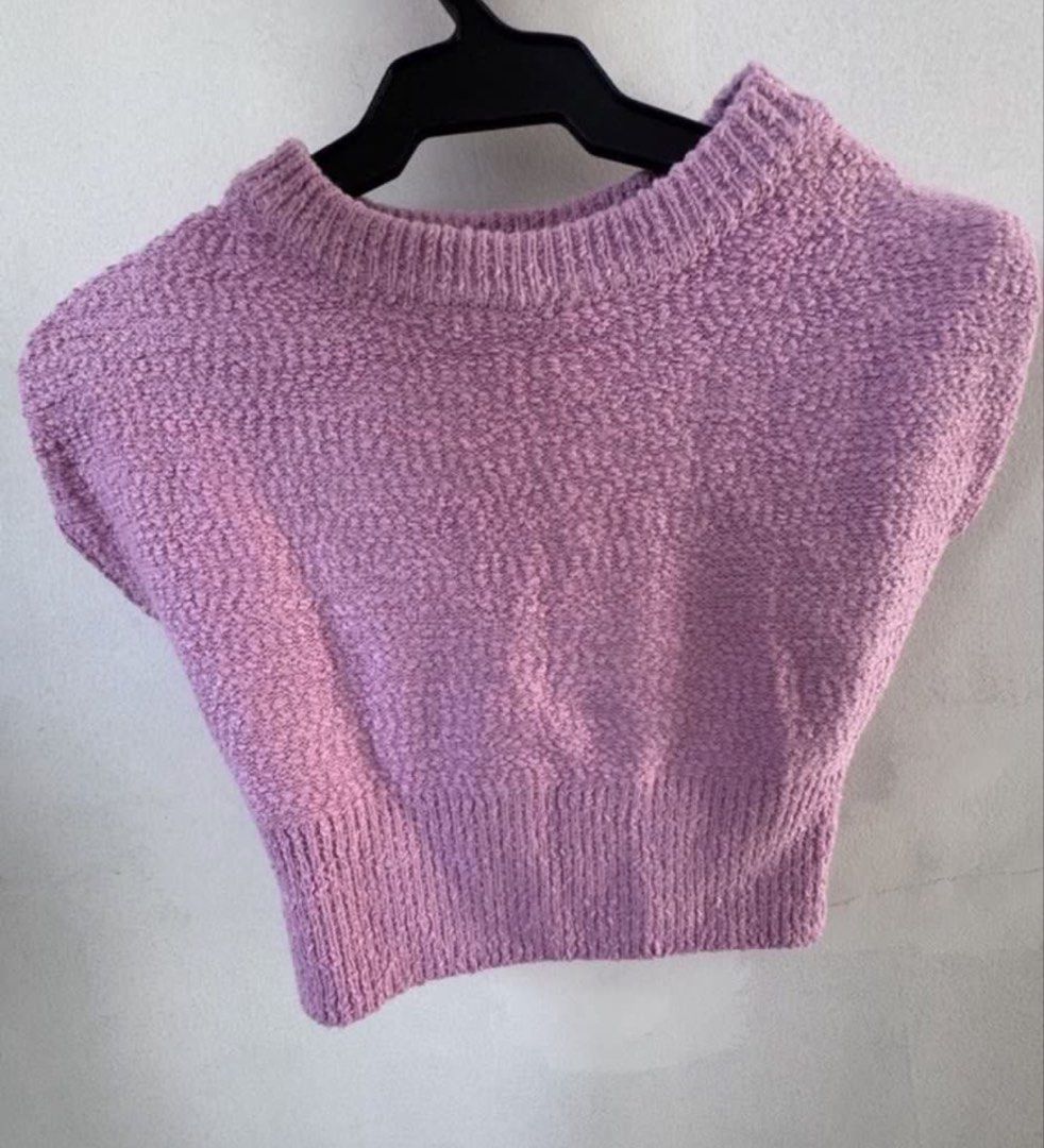 pink top (Category: Others Tops) located in Manila. Submitted by decluterthings888 (Listing ID 1459456093, Image 3). Description: .