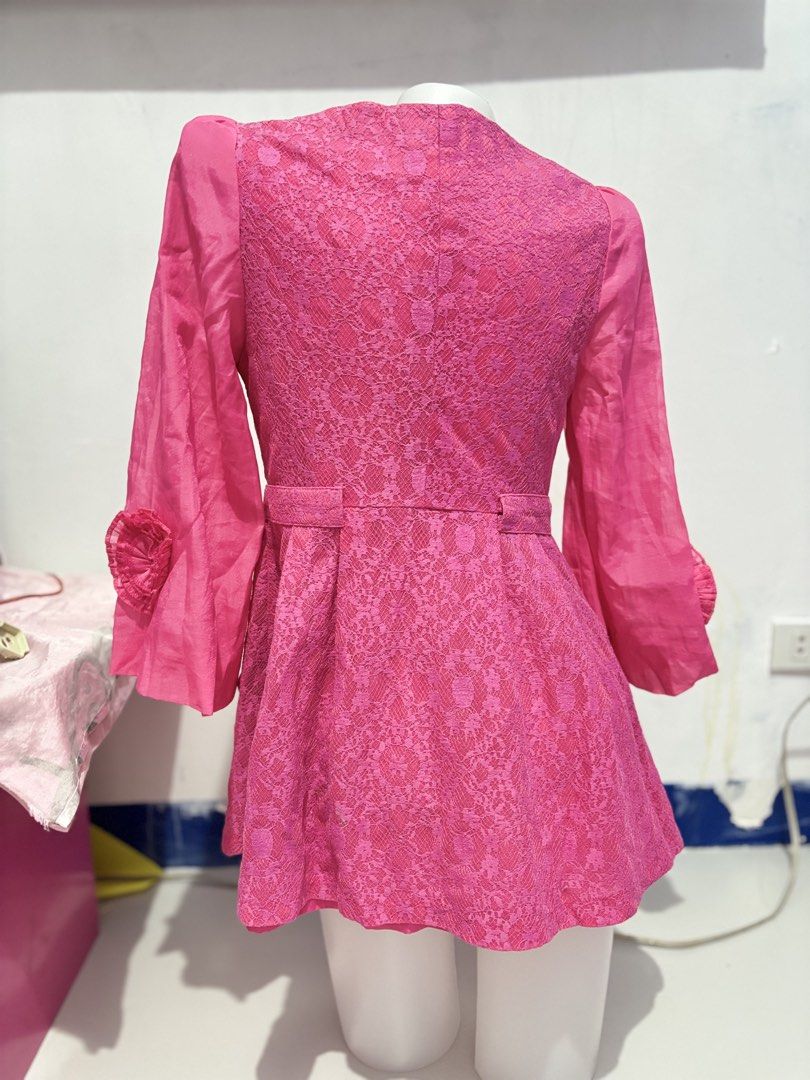 Pink Women Blazer (Category: Dresses) located in Valenzuela. Submitted by hellokittyjunkie (Listing ID 1459477155, Image 3). Description: Small to medium.