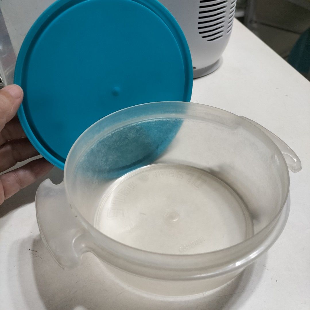 Plastic Food Container with Blue Lid (Category: Food Organization & Storage) located in Paranaque City. Submitted by decluttering-all (Listing ID 1459385745, Image 2). Description: - plastic food container - Bright blue lid fits snugly - Convenient side handles for easy carrying - Ideal for storing leftovers or meal prepping - Please check photos for exact size and details free wh n you buy p100 worth decluttering pick up beside Toyota bicutan pa