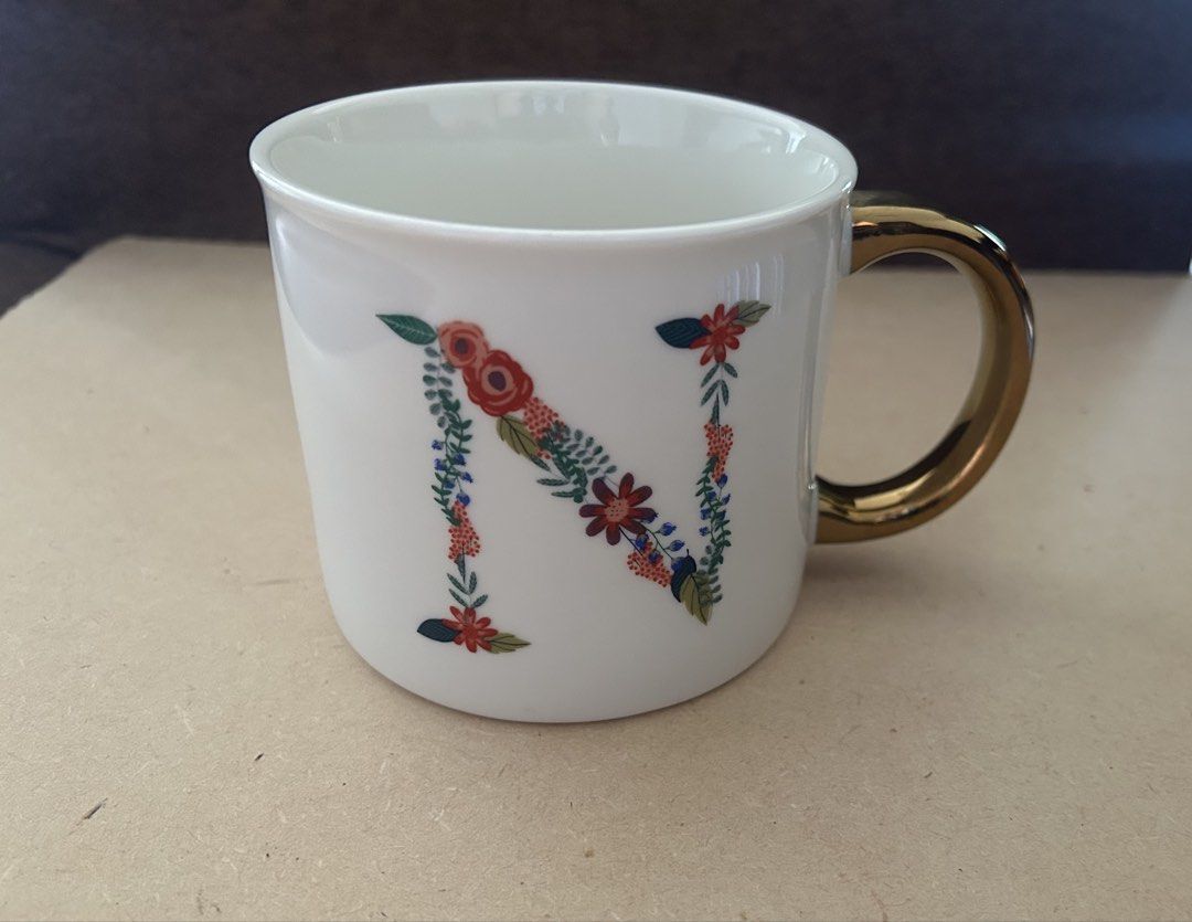 Porcelain Mug (Category: Coffee & Tea Tableware) located in Binan City. Submitted by impulsebuyer12 (Listing ID 1459333674, Image 1). Description: .