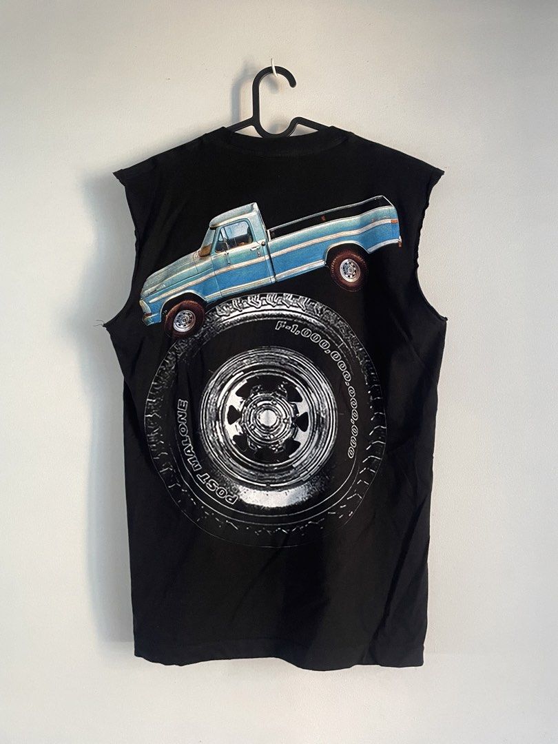 Post Malone Sleeveless T-Shirt (Category: Tshirts & Polo Shirts ) located in Manila. Submitted by commonselection (Listing ID 1459336395, Image 2). Description: Post Malone From T shirt Size M 28x20.