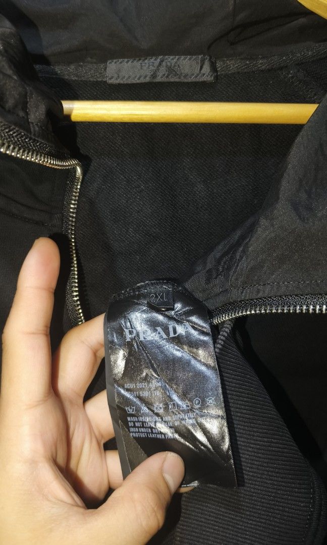 PRADA JACKET KANGAROO POCKET (Category: Coats, Jackets and Outerwear) located in Makati City. Submitted by updownthrift (Listing ID 1459465997, Image 3). Description: NO ISSUE NEED WASH ONLY.