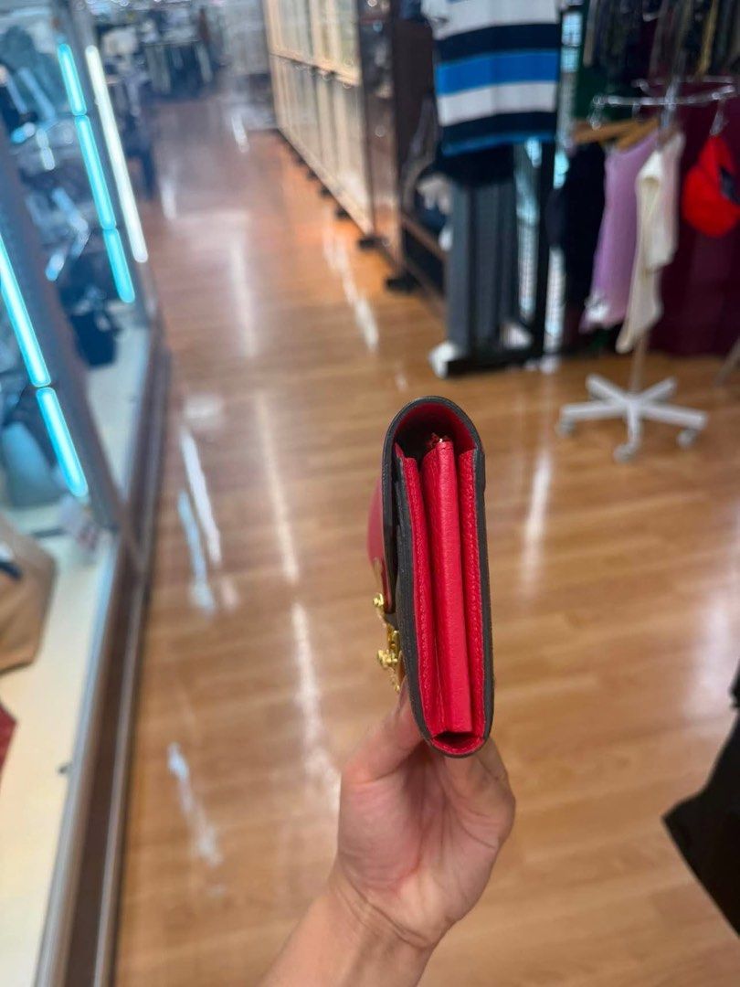 Pre-loved LV Long wallet (Category: Luxury Bags & Wallets) located in San Pablo. Submitted by japakart.ph (Listing ID 1459310798, Image 3). Description: Pre loved LV long wallet • 24990 php Japan Pasabuy Rank A (good as new) • ETA September 8 Lalamove ready by then ‘San Pablo City, Laguna All items are guaranteed authentic. Mostly pre owned, thrift store or pawnshop sourced. IG: Japakartph FB: Japakartph We are not affiliated nor related to any o