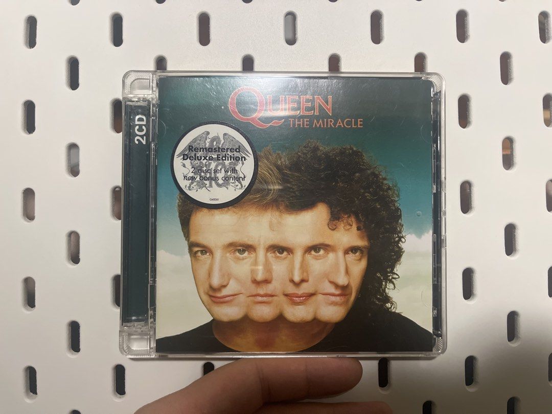 Queen The Miracle 2011 Remastered Deluxe Edition 2CD Set （分類：音樂與媒體 - CD 及 DVD）位於 Hong Kong。 由 peterng_3902 提交（商品編號 1459454358，圖片 1）。簡介： - 有 Bonus B-side EP。