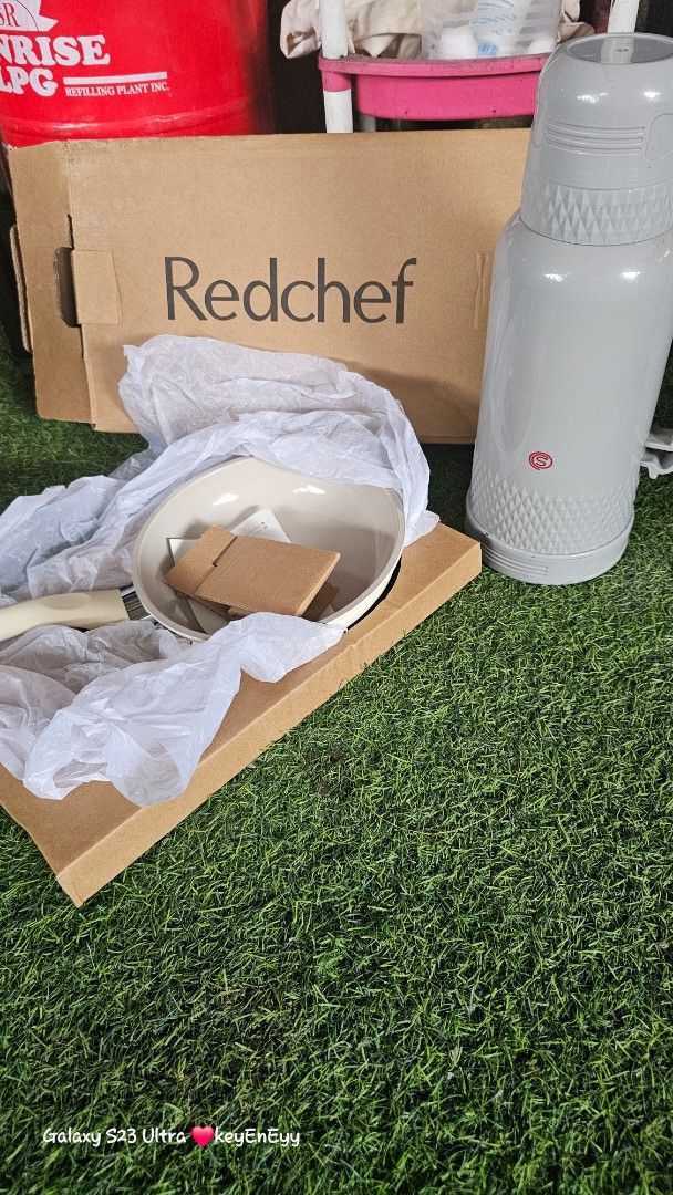Redchef Cookware Set with Thermos (Category: Cookware & Accessories) located in Caloocan City. Submitted by auntieeyy (Listing ID 1459480193, Image 1). Description: Bundle price - Brand new Redchef cookware set - Includes 1 pot and 1 thermos - Stylish light grey/cream color - Pot is still in original packaging - Ideal for everyday kitchen use - Feel free to ask any questions!.
