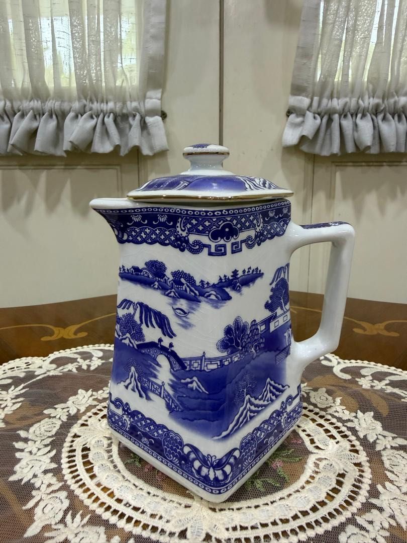 Ringtons willow pattern (Category: Coffee & Tea Tableware) located in Kajang. Submitted by justreviveit (Listing ID 1459455215, Image 3). Description: Rm50 each. Dm for details..