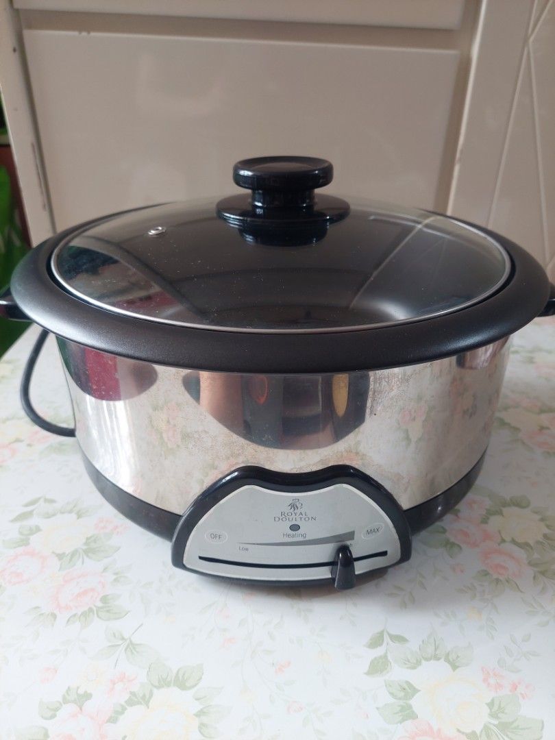 Royal Doulton 電燉鍋 （分類：鍋具）位於 Hong Kong。 由 rmhw_1027 提交（商品編號 1459397564，圖片 1）。簡介： Royal Doulton 嘅電燉鍋，唔知幾多公升，但睇落都幾大隻。有三個火力選擇：Low, High, Auto。煲湯、燉肉一流。有玻璃蓋，方便睇住入面啲嘢。。