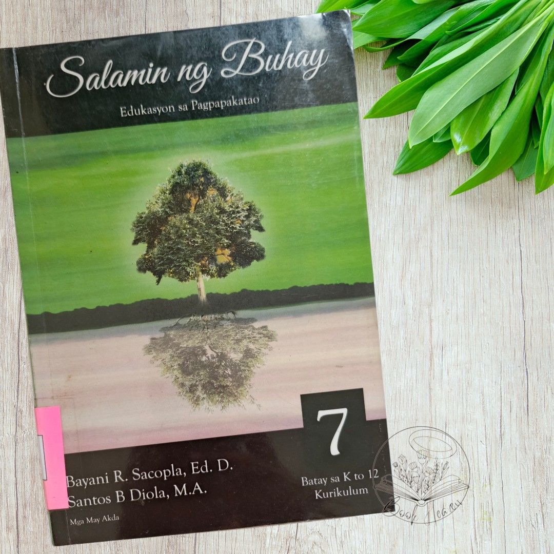 Salamin ng Buhay [TEXTBOOK FOR G7] (Category: Textbooks) located in Mandaluyong City. Submitted by bookheaven07 (Listing ID 1459357718, Image 1). Description: ✨ PRELOVED TEXTBOOK ✨ CAN BE USED FOR ACADEMIC PURPOSES ✨ CLEAN COPY (MEANS NO WRITINGS INSIDE THE BOOK) ✨ WILL SANITIZE BEFORE SHIP-OUT ✨ FEEL FREE TO SEND US A MESSAGE.