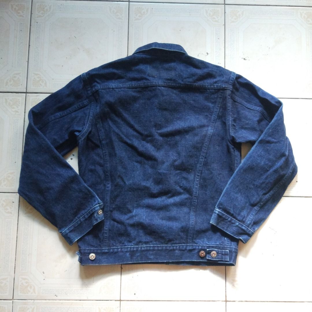 Samurai Selvedge Denim Jacket M (Category: Coats, Jackets and Outerwear) located in Pasay City. Submitted by denimdude.ph (Listing ID 1459401599, Image 2). Description: cut tags and red tab fits medium rust on buttons, fades, last pics.