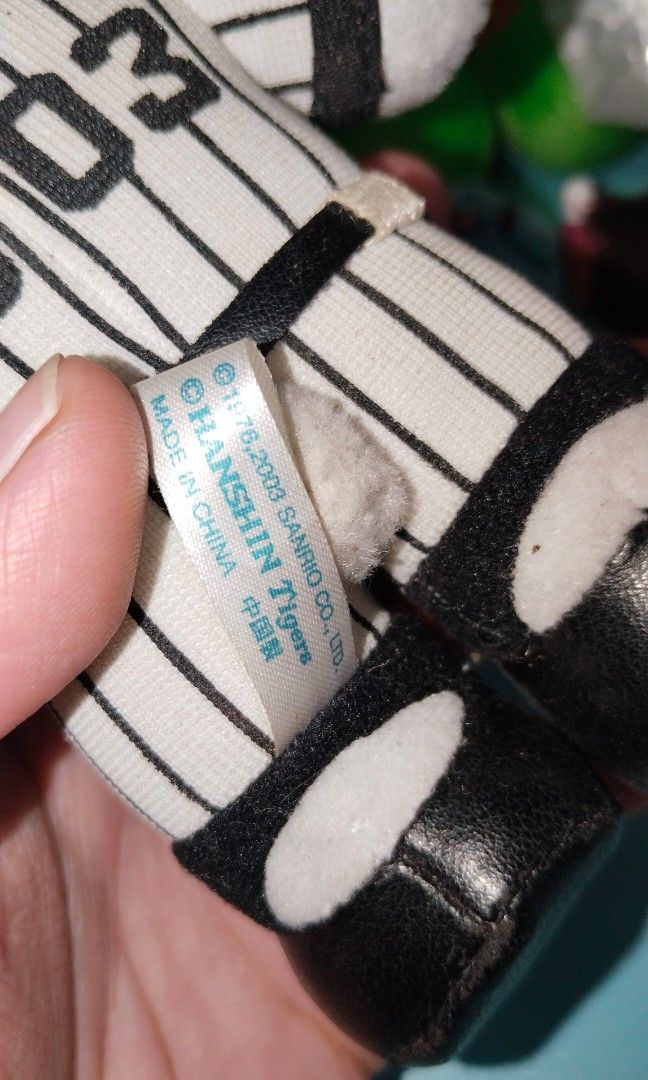 SANRIO Hello Kitty Hanshin Tigers Baseball plush (Category: Plushies & Soft Toys) located in Navotas City. Submitted by tindahan.ni.lyn (Listing ID 1459326210, Image 3). Description: need light wash.. no long reservation.. location:metro manila.
