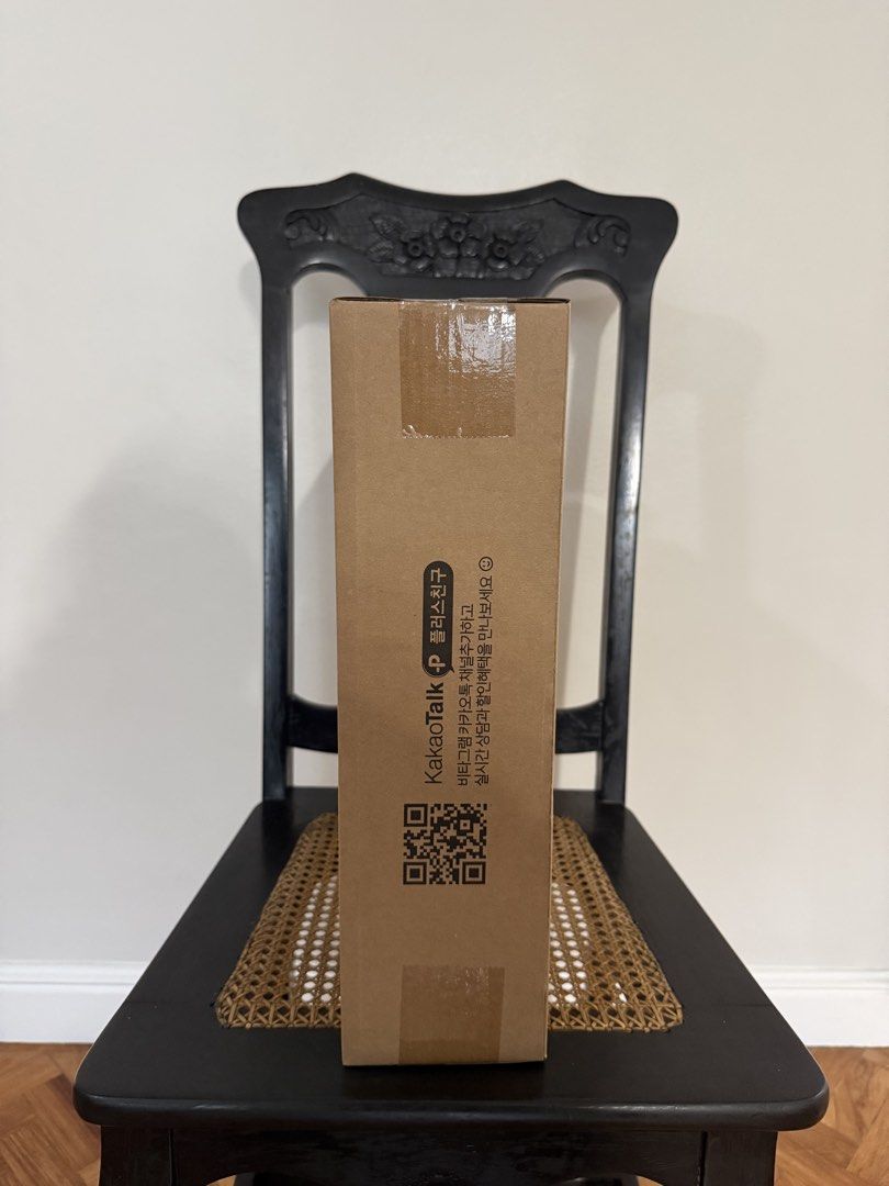 SCHMIDT ROBOT VACUUM CLEANER (RUSH SALE) -READ DESCRIPTION (Category: Vacuum Cleaner & Housekeeping) located in Makati City. Submitted by TZ.Collections (Listing ID 1459376402, Image 3). Description: 📍Salcedo, Makati - BRAND-NEW - LALAMOVE, MEET UP, SHIPPING via LBC, J&T. - FREE SHIPPING AROUND MAKATI - DON’T BE BARAT PO. FEATURES: * 🤖 Robot vacuum with automatic cleaning * 🔋 Automatic charging * 🧹 Dual cleaning function: dry vacuuming + wet 