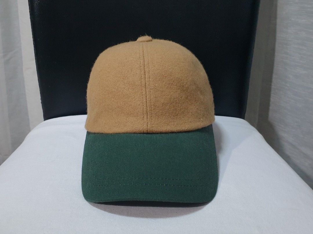 Segue Italy Wool Cap (Category: Caps & Hats) located in Quezon City. Submitted by WasalakTwo (Listing ID 1459297393, Image 2). Description: Bought in Korea Good as new One size fits most Open for delivery nationwide.