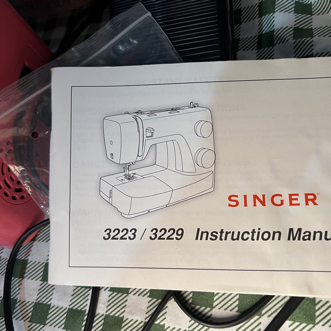 Singer Simple 3223 sewing machine, Hobbies & Toys, Stationary & Craft ...