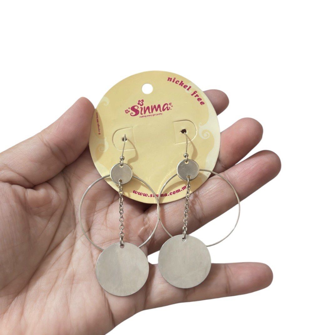 Sinma Nickel Free Earrings (Category: Earrings) located in Paranaque City. Submitted by dalle_closet (Listing ID 1459348164, Image 1). Description: new pa ito nickel free.